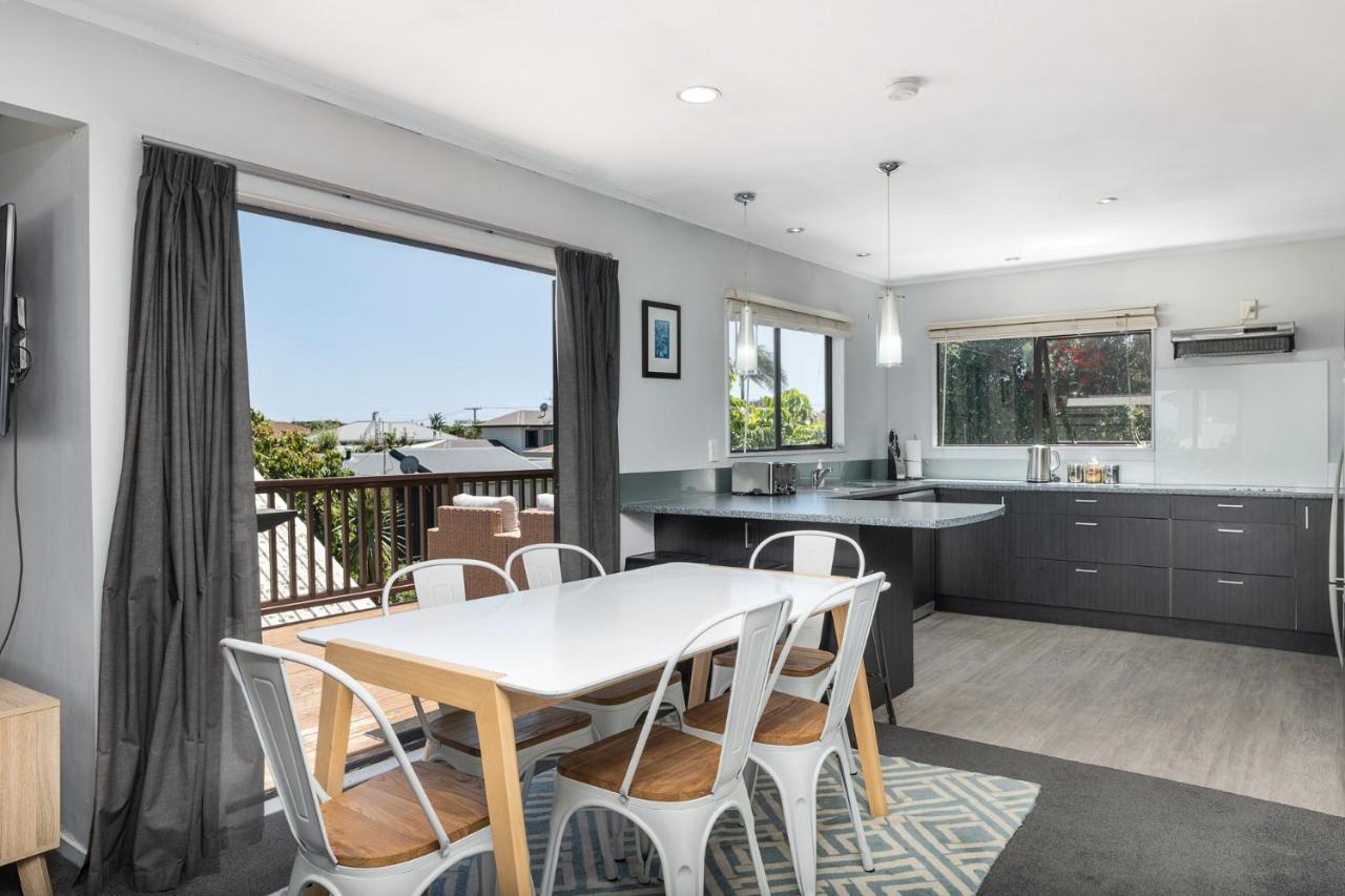 Convenient Family Bach With Easy Access To Blake Park The Beach And Downtown Mount Maunganui Exterior foto