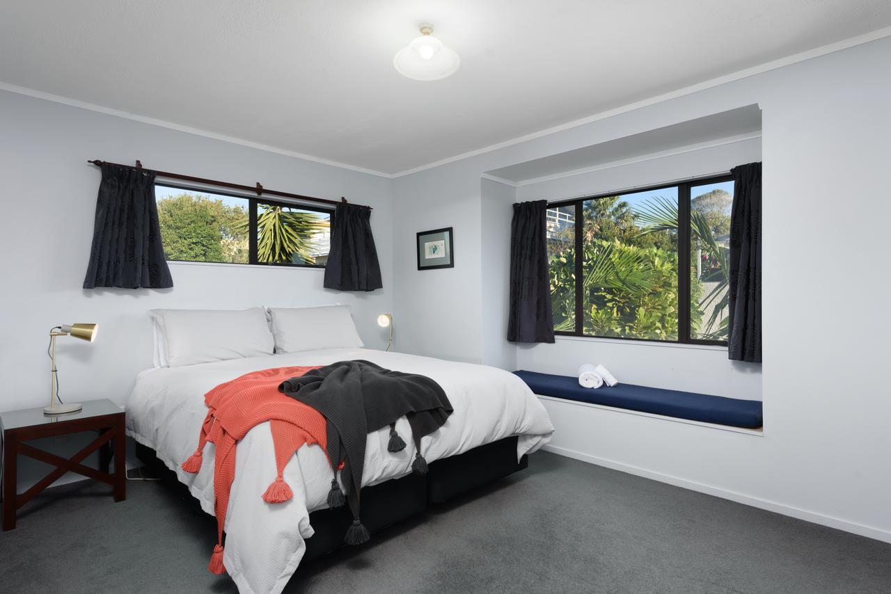 Convenient Family Bach With Easy Access To Blake Park The Beach And Downtown Mount Maunganui Exterior foto
