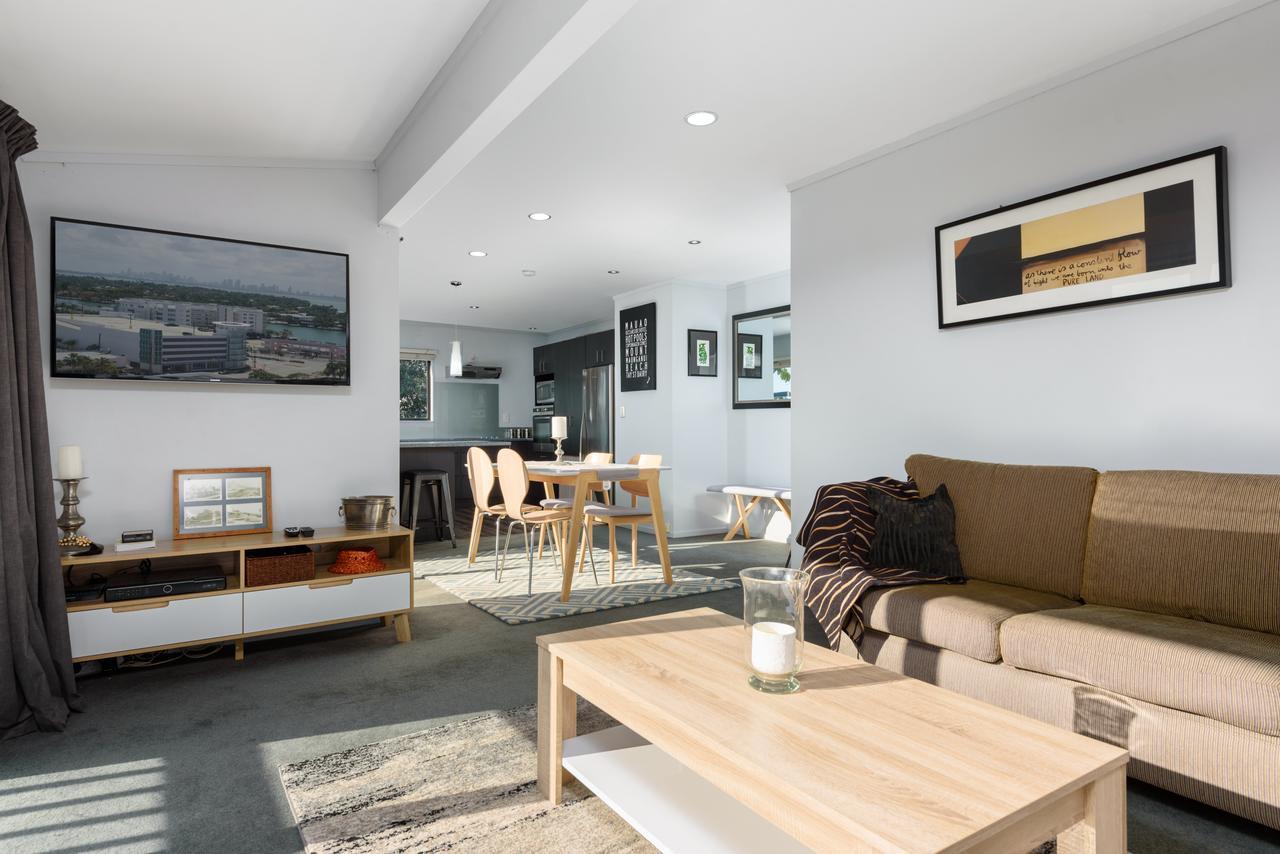 Convenient Family Bach With Easy Access To Blake Park The Beach And Downtown Mount Maunganui Exterior foto